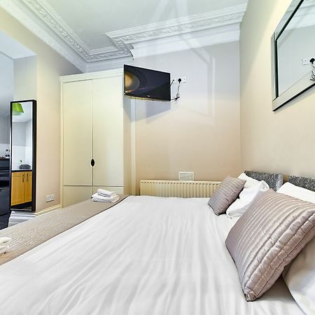 ยูไนเต็ด ลอดจ์ โฮเต็ล Hotel ลอนดอน ภายนอก รูปภาพ